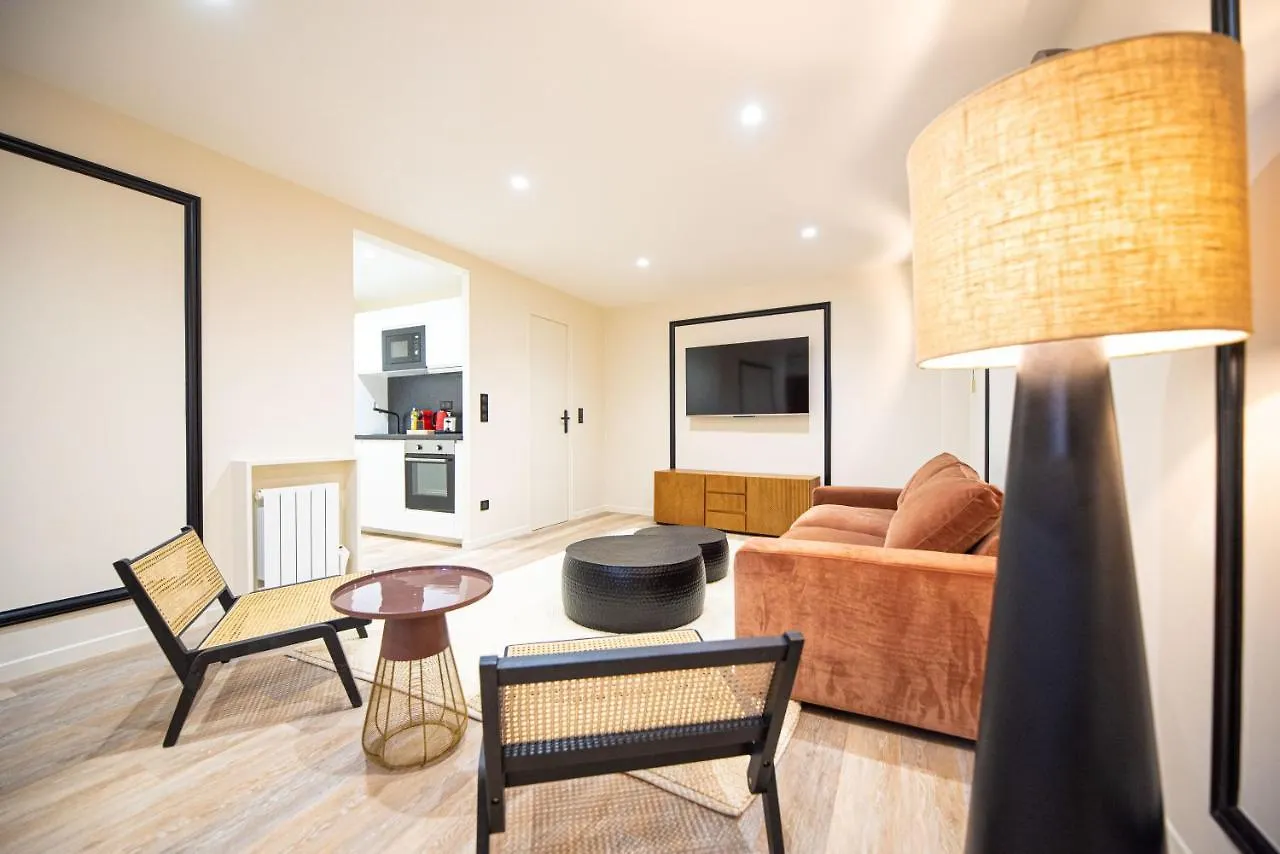 Mbm - Bastille Marais Paris France